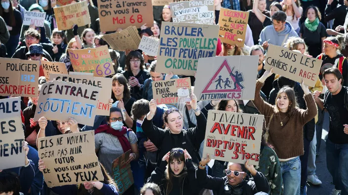 Des manifestants à Nantes, dans le cadre d’une journée nationale de manifestations et de blocages pour demander de meilleures conditions scolaires en France, le 8 octobre 2026. Stephane Mahe / REUTERS